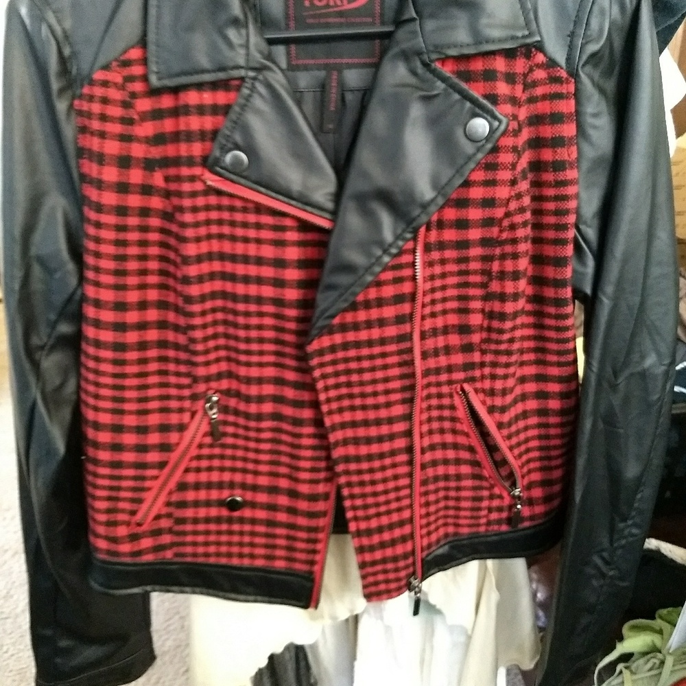 YOKI Plaid Jacket